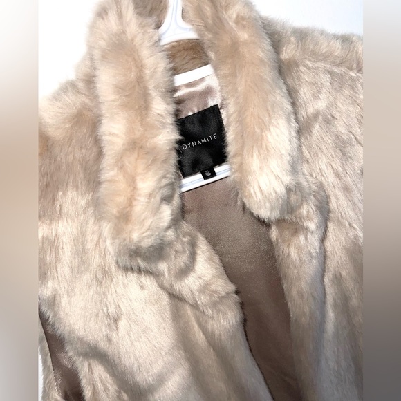 Dynamite Faux fur Beige Vest - Picture 3 of 3